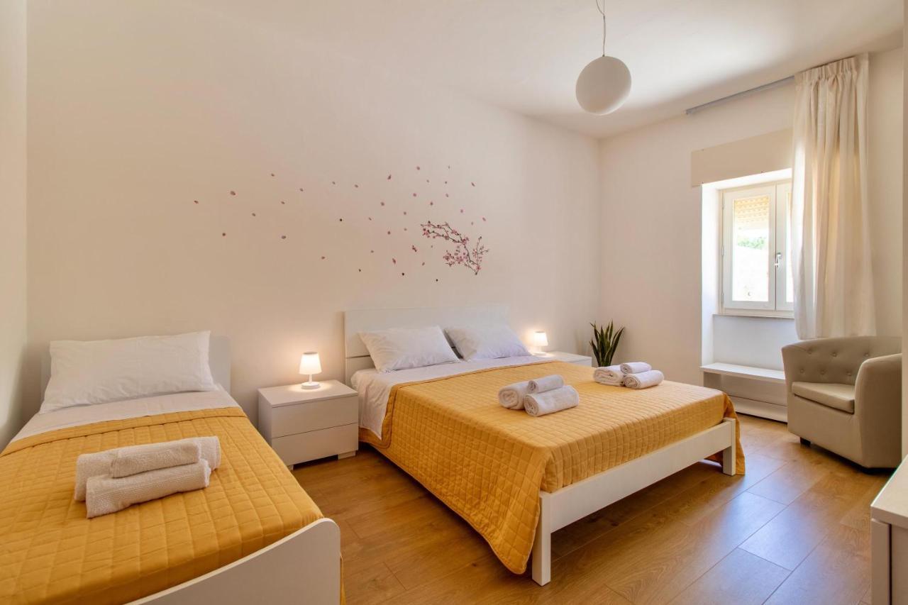 Casa Vacanza I Due Ulivi Μόντικα Εξωτερικό φωτογραφία