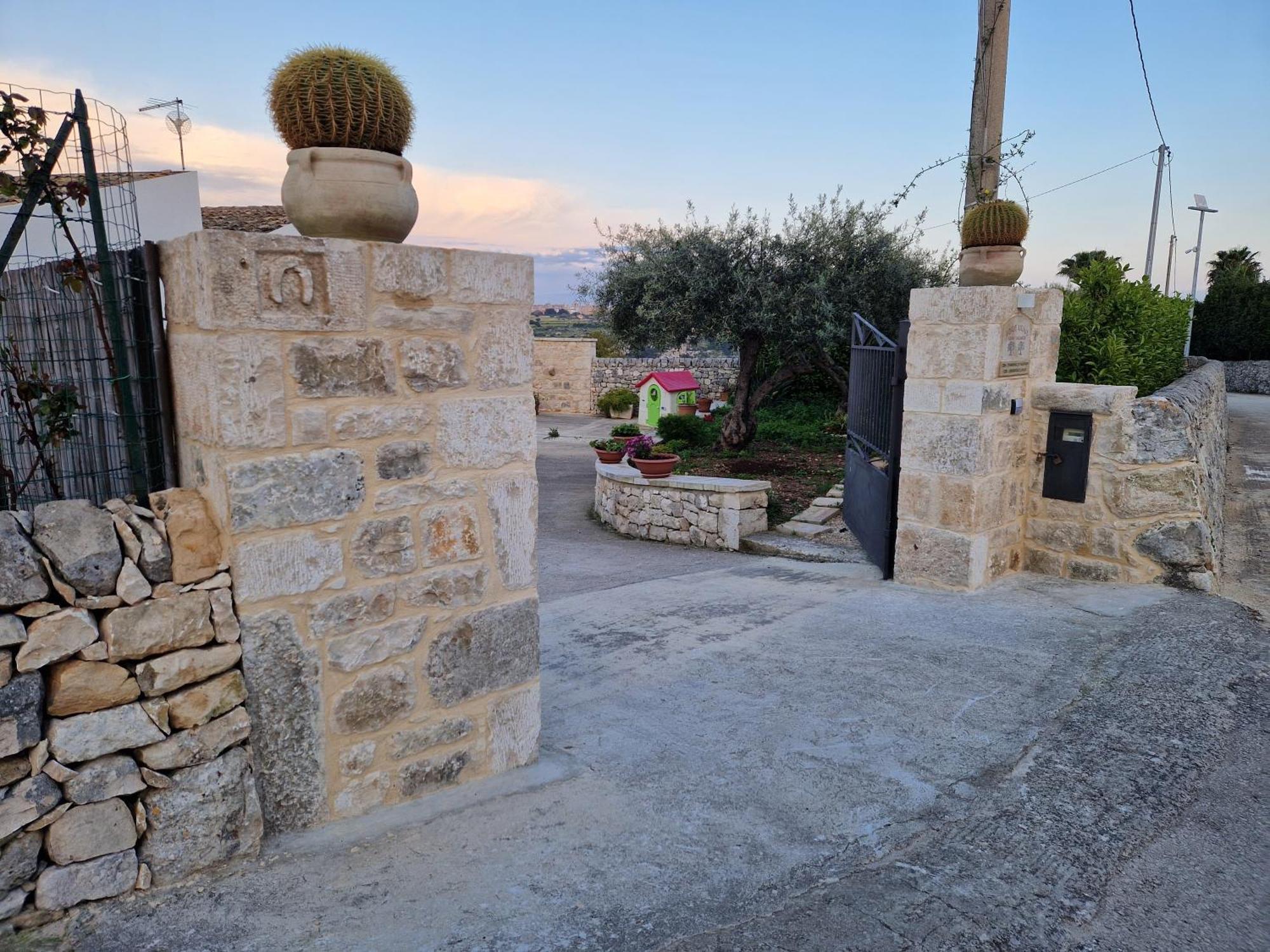 Casa Vacanza I Due Ulivi Μόντικα Εξωτερικό φωτογραφία